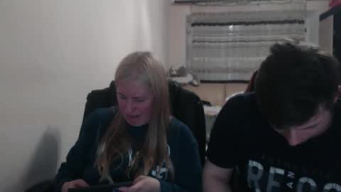 JenisAndPeter online show from 04/30/26, 06:47