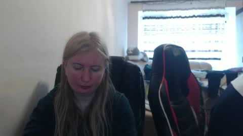 JenisAndPeter online show from 05/03/26, 06:19