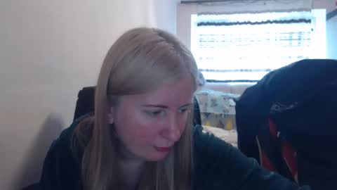 Snapshot of jenisandpeter chatting on 05/04/26, 06:31 JenisAndPeter online show from 05/04/26, 06:31