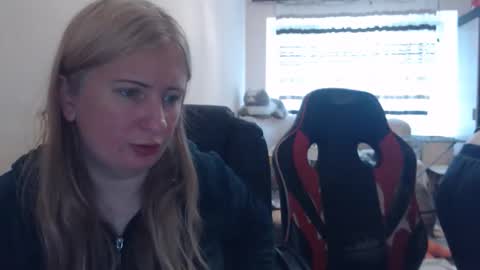 Snapshot of jenisandpeter chatting on 05/16/26, 11:09 JenisAndPeter online show from 05/16/26, 11:09