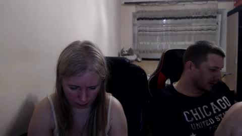 Snapshot of jenisandpeter chatting on 05/24/26, 06:35 JenisAndPeter online show from 05/24/26, 06:35