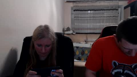 Snapshot of jenisandpeter chatting on 06/07/26, 07:28 JenisAndPeter online show from 06/07/26, 07:28