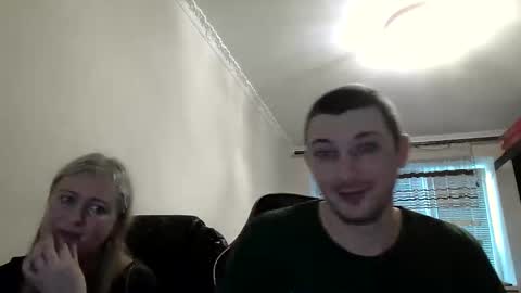 Snapshot of jenisandpeter chatting on 06/10/26, 05:56 JenisAndPeter online show from 06/10/26, 05:56
