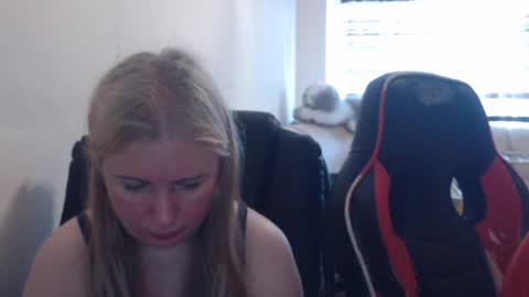 JenisAndPeter online show from 06/20/26, 05:43