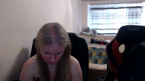 JenisAndPeter online show from 06/24/26, 05:34