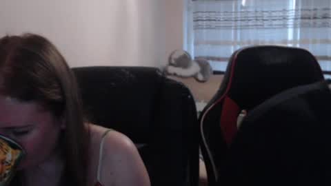 JenisAndPeter online show from 07/04/26, 05:52