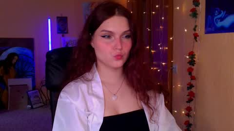 Snapshot of jenna__sativa chatting on 06/05/26, 11:05 jenna__sativa online show from 06/05/26, 11:05