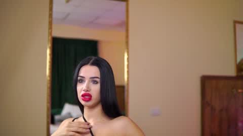 jenna_day online show from 01/14/25, 05:40