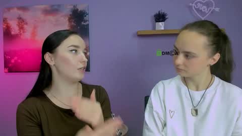 Snapshot of jenna_elayne chatting on 12/04/25, 12:47 jenna_elayne online show from 12/04/25, 12:47