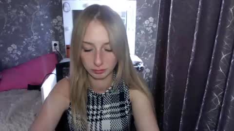 Snapshot of jennalomer chatting on 06/23/26, 04:27 Jenna online show from 06/23/26, 04:27