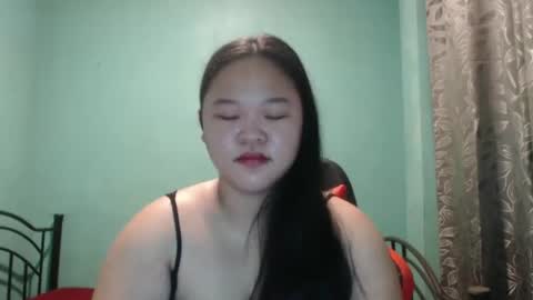 Snapshot of jennalyn_19 chatting on 03/12/25, 11:01 jennalyn_19 online show from 03/12/25, 11:01