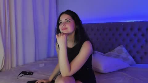 Snapshot of jennamiu chatting on 06/21/26, 12:19 Jenna online show from 06/21/26, 12:19