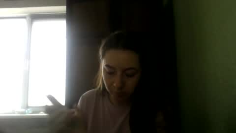 Snapshot of jennamolberty chatting on 04/13/26, 12:21 JennaMolberty online show from 04/13/26, 12:21