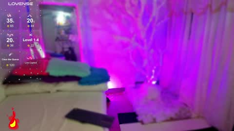 follow me in me  IG jenndy971 online show from 01/11/25, 03:13