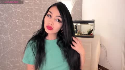 Snapshot of jenner_mills chatting on 12/15/25, 09:08 Jenner online show from 12/15/25, 09:08