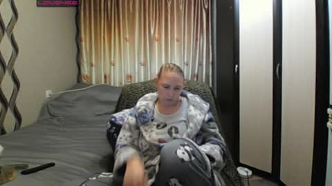 JenniDeep online show from 05/11/26, 04:26