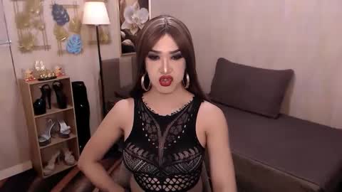 jenniegarcia online show from 11/23/25, 12:54