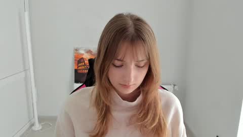 Snapshot of jenniestar chatting on 04/10/26, 12:10 Karla online show from 04/10/26, 12:10