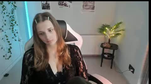 Snapshot of jenniestar chatting on 07/07/26, 12:53 Karla online show from 07/07/26, 12:53