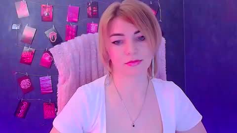 Snapshot of jennifer_cuttie chatting on 03/22/26, 12:41 Jennifer online show from 03/22/26, 12:41