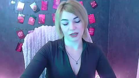 Snapshot of jennifer_cuttie chatting on 03/24/26, 06:51 Jennifer online show from 03/24/26, 06:51