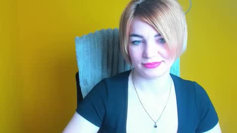 Snapshot of jennifer_cuttie chatting on 04/12/26, 05:56 Jennifer online show from 04/12/26, 05:56