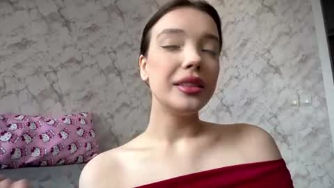 Snapshot of jennifer_jenny_ chatting on 06/16/26, 06:49 Jenni online show from 06/16/26, 06:49