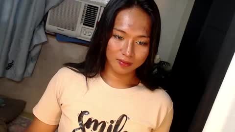 Snapshot of jennifer_licious chatting on 10/01/25, 10:27 Jenny online show from 10/01/25, 10:27