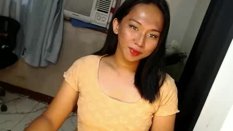 Snapshot of jennifer_licious chatting on 10/08/25, 10:51 Jenny online show from 10/08/25, 10:51