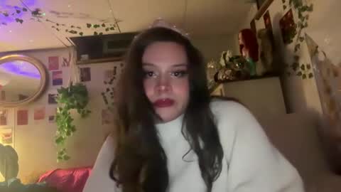 Snapshot of jennifer_robbie chatting on 12/11/24, 01:15 jennifer_robbie online show from 12/11/24, 01:15