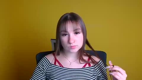 Jennifer online show from 01/04/25, 01:31