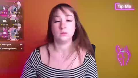 Jennifer online show from 03/05/25, 01:06