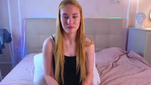 Snapshot of jennifercamprell chatting on 04/16/26, 07:03 jennifercamprell online show from 04/16/26, 07:03