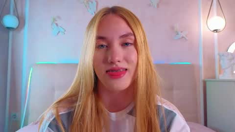 Snapshot of jennifercamprell chatting on 04/17/26, 07:17 jennifercamprell online show from 04/17/26, 07:17