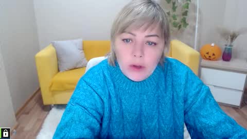 Snapshot of jennifercollens chatting on 10/29/25, 05:10 jennifercollens online show from 10/29/25, 05:10