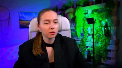 Snapshot of jennifergraces chatting on 02/12/26, 11:16 Jennifer online show from 02/12/26, 11:16