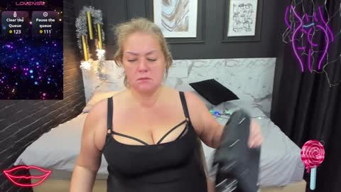 Jennifer online show from 01/04/25, 11:17