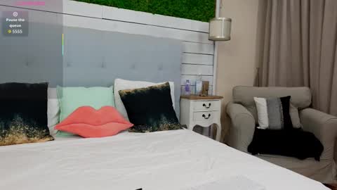 JenniferLovve online show from 09/12/25, 04:12