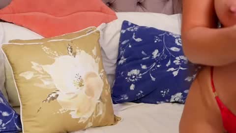 JenniferLovveX online show from 05/01/26, 04:28