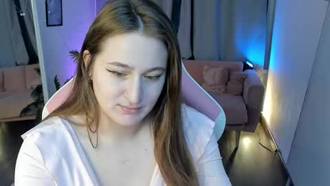 Snapshot of jenniferrbell chatting on 12/04/25, 12:14 jenniferrbell online show from 12/04/25, 12:14