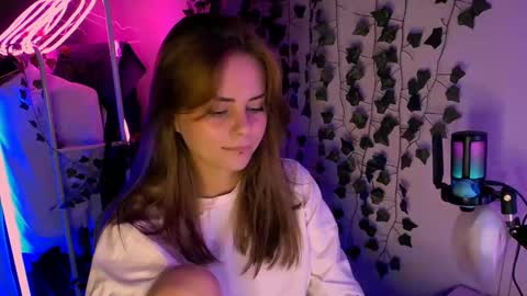 Snapshot of jenniferwandis77 chatting on 04/01/26, 12:17 Jenni online show from 04/01/26, 12:17