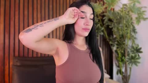     online show from 10/01/25, 12:00