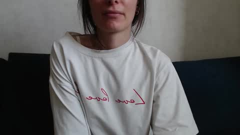 Snapshot of jennnamaaya chatting on 10/16/25, 08:15 Jenny online show from 10/16/25, 08:15