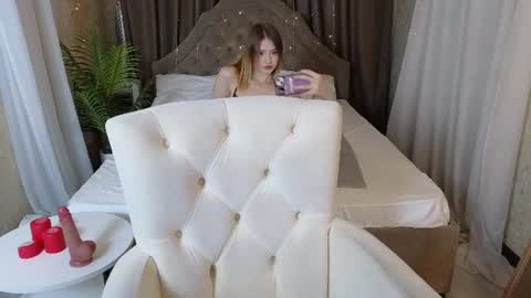 jenny_bunny_ online show from 06/15/26, 01:30