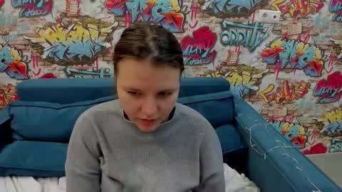 Snapshot of jenny_jimmy chatting on 12/23/25, 01:36 Jenny online show from 12/23/25, 01:36