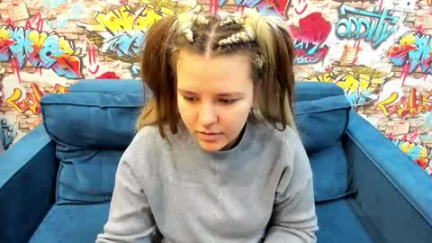 Snapshot of jenny_jimmy chatting on 02/25/26, 01:15 Jenny online show from 02/25/26, 01:15