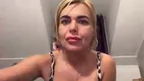 Jenny online show from 01/16/25, 12:42