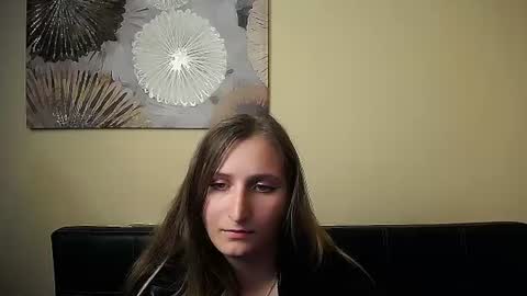Snapshot of jenny_smille_ chatting on 06/19/26, 06:18 jenny_smille_ online show from 06/19/26, 06:18