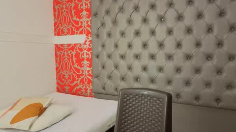 jenny_towers online show from 09/17/25, 11:12