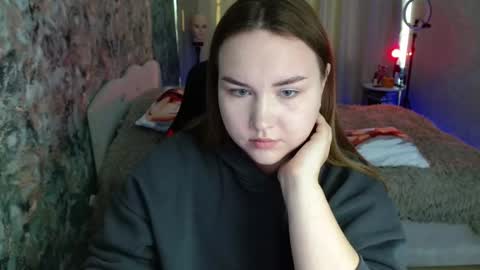 Snapshot of jennyattal chatting on 11/06/25, 08:48 Jenny online show from 11/06/25, 08:48